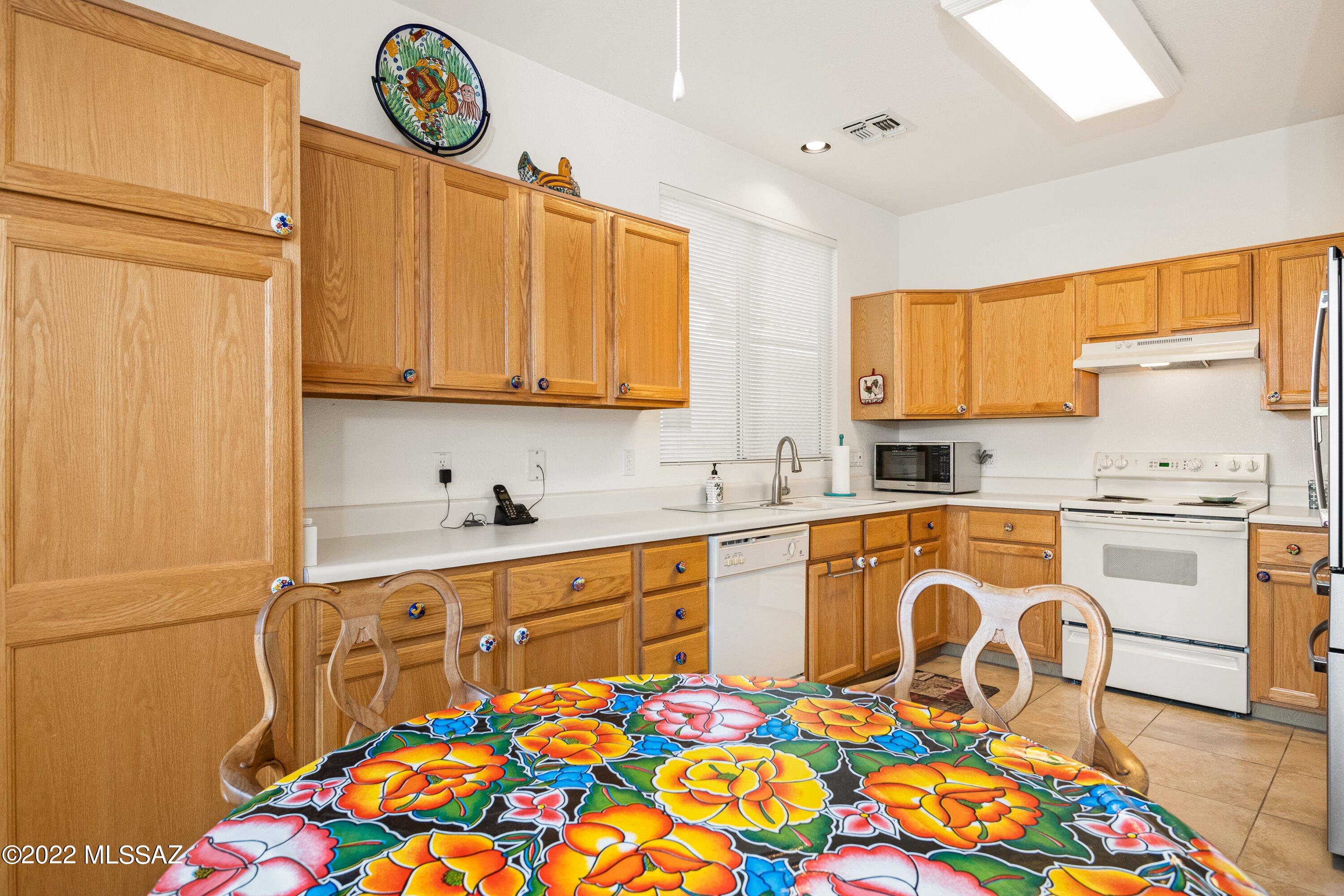 7654 Candle Creek Road Tucson, AZ 85743 - Photo 9 of 39