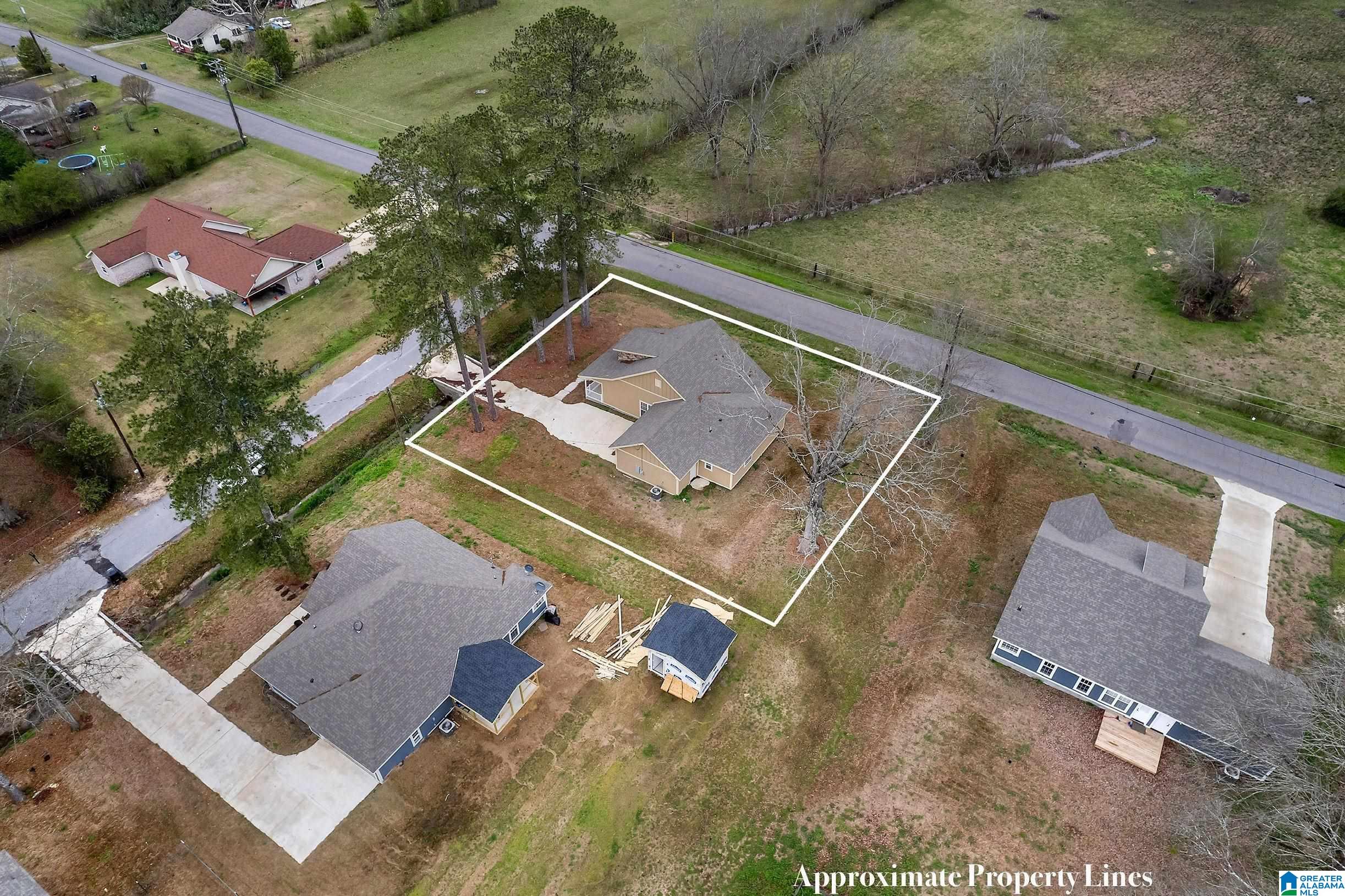 202 Pinedale Road Clanton, AL 35045 - Photo 2 of 36