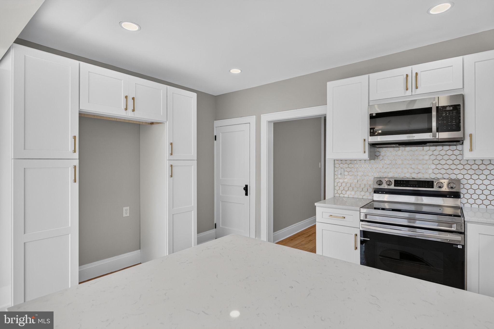 416 East Derry Road Hershey, PA 17033 - Photo 10 of 35