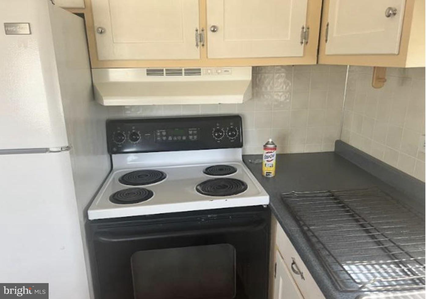 236 South Tuckahoe Road Williamstown, NJ 08094 - Photo 13 of 27 a kitchen with a sink a stove and cabinets