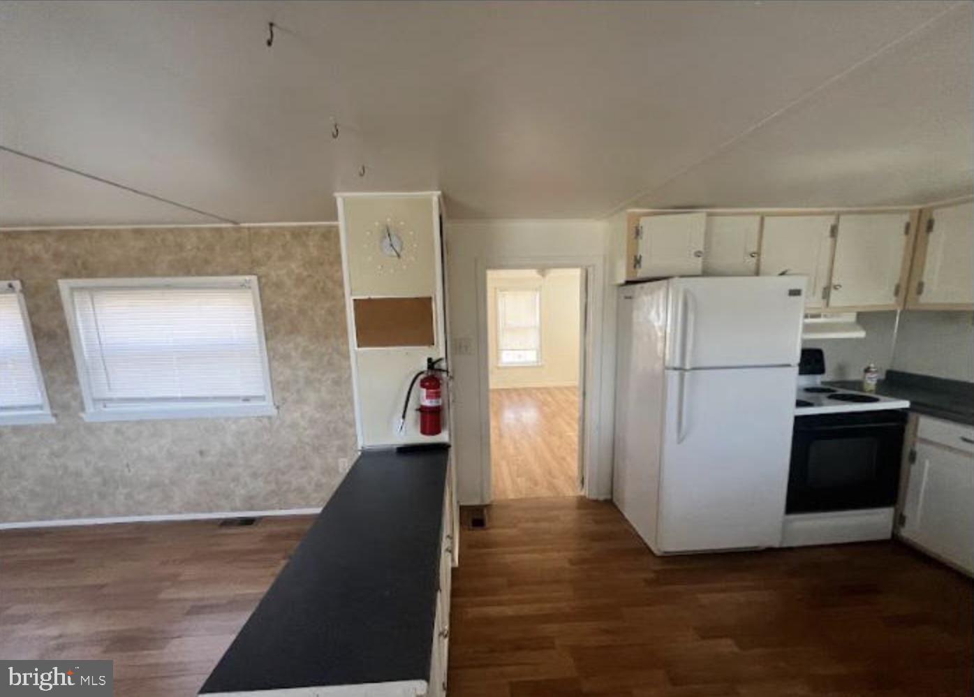 236 South Tuckahoe Road Williamstown, NJ 08094 - Photo 15 of 27 a kitchen with a refrigerator and a stove