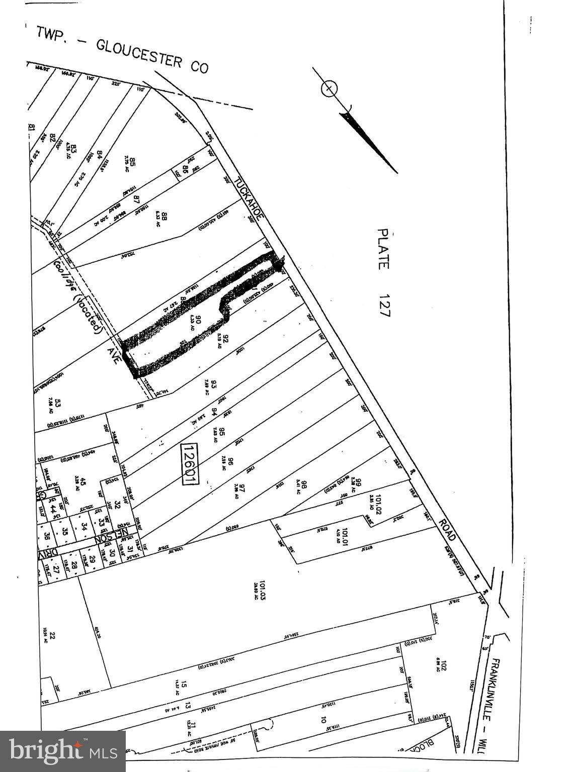 236 South Tuckahoe Road Williamstown, NJ 08094 - Photo 3 of 27 a view of wooden staircase