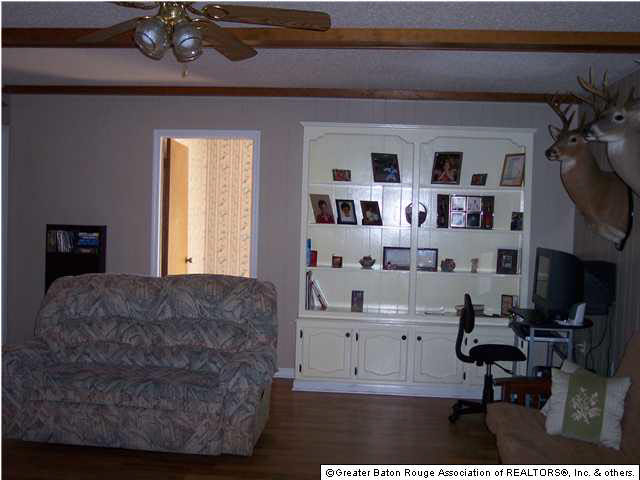 9441 Rustling Oaks Drive Baton Rouge, LA 70818 - Photo 2 of 8