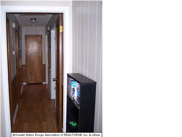 9441 Rustling Oaks Drive Baton Rouge, LA 70818 - Photo 4 of 8