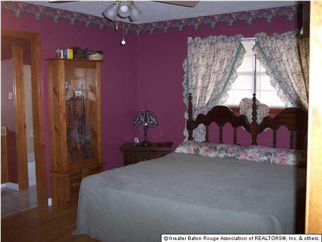 9441 Rustling Oaks Drive Baton Rouge, LA 70818 - Photo 6 of 8