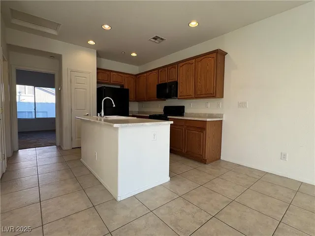 $1,825 | 7848 Solid Horn Court, Las Vegas, NV 89149