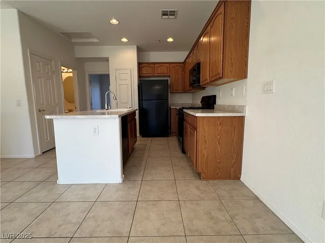 $1,825 | 7848 Solid Horn Court, Las Vegas, NV 89149