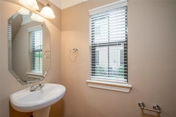 $3,000 | 2906 Royal Oaks Crest, Houston, TX 77082