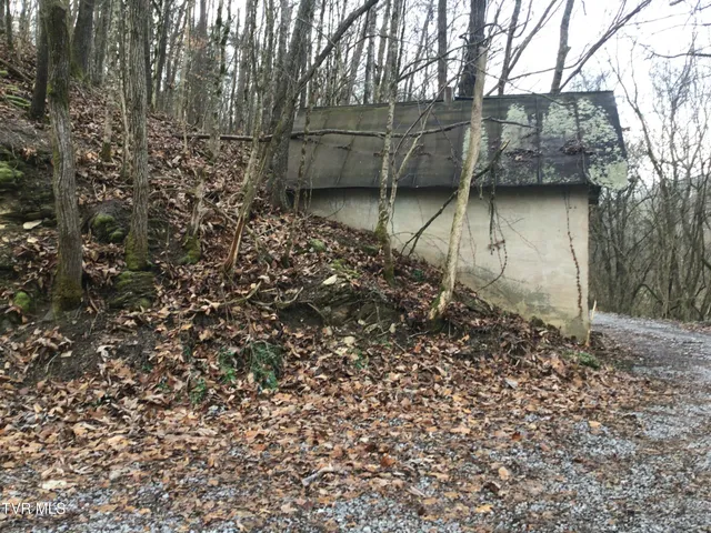 $624,900 | 1133 Industrial Road, Newport, TN 37821