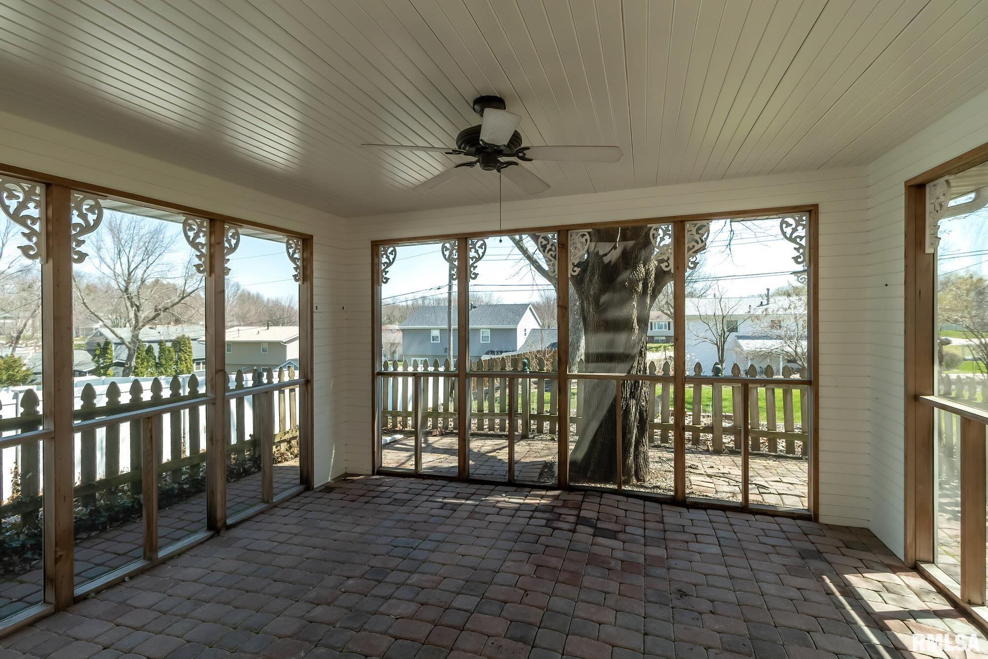 3731 Forest Road Davenport, IA 52807 - Photo 11 of 36 Gallery Image 11