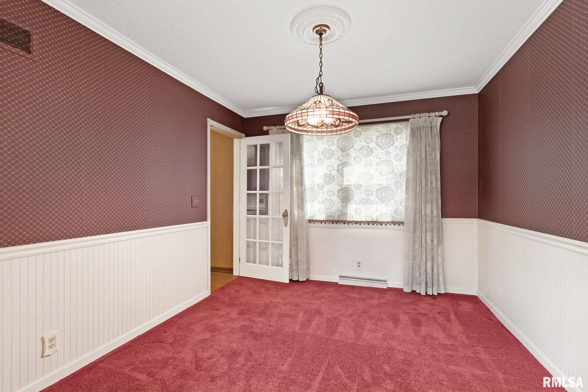 3731 Forest Road Davenport, IA 52807 - Photo 16 of 36 Gallery Image 16