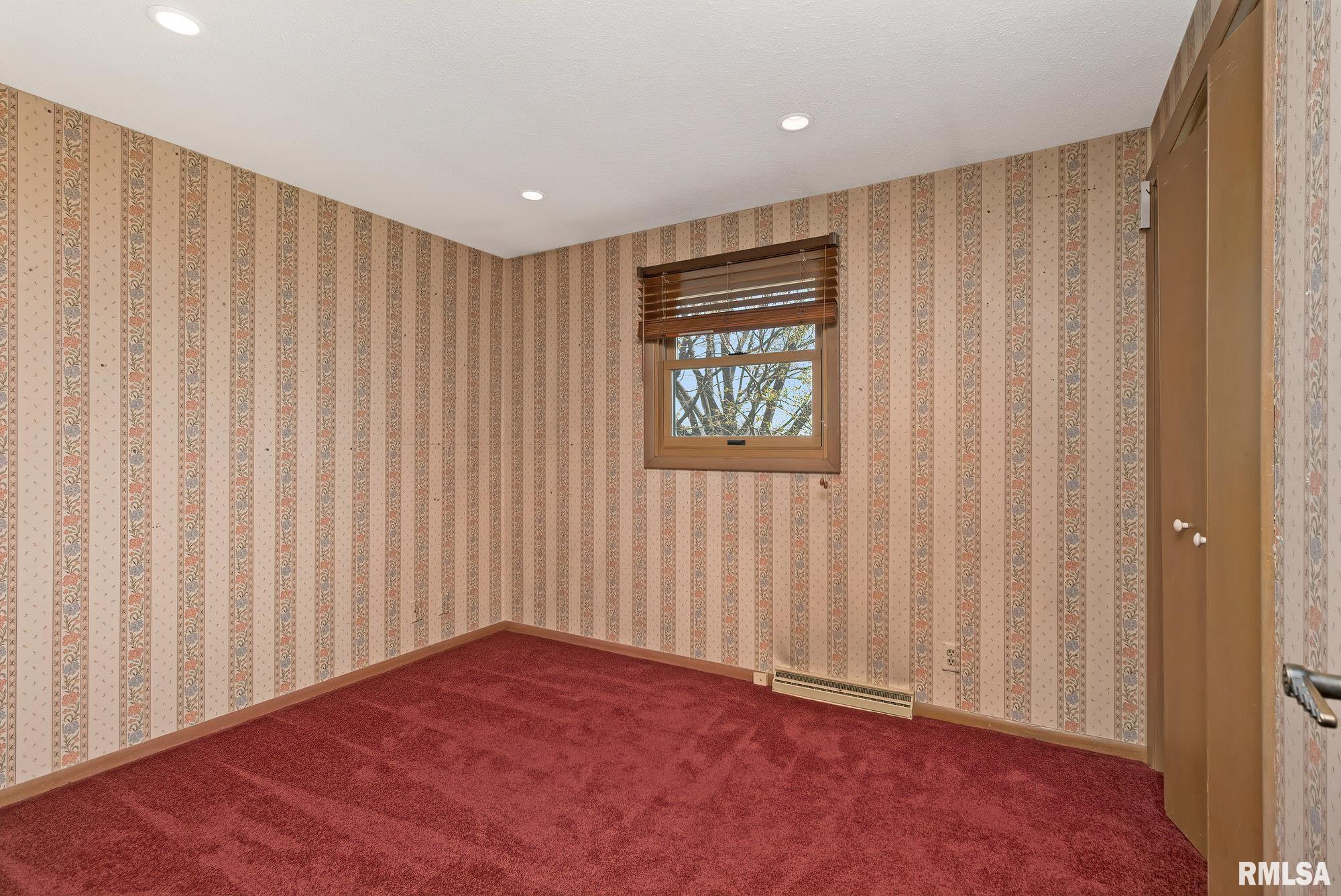 3731 Forest Road Davenport, IA 52807 - Photo 29 of 36 Gallery Image 29