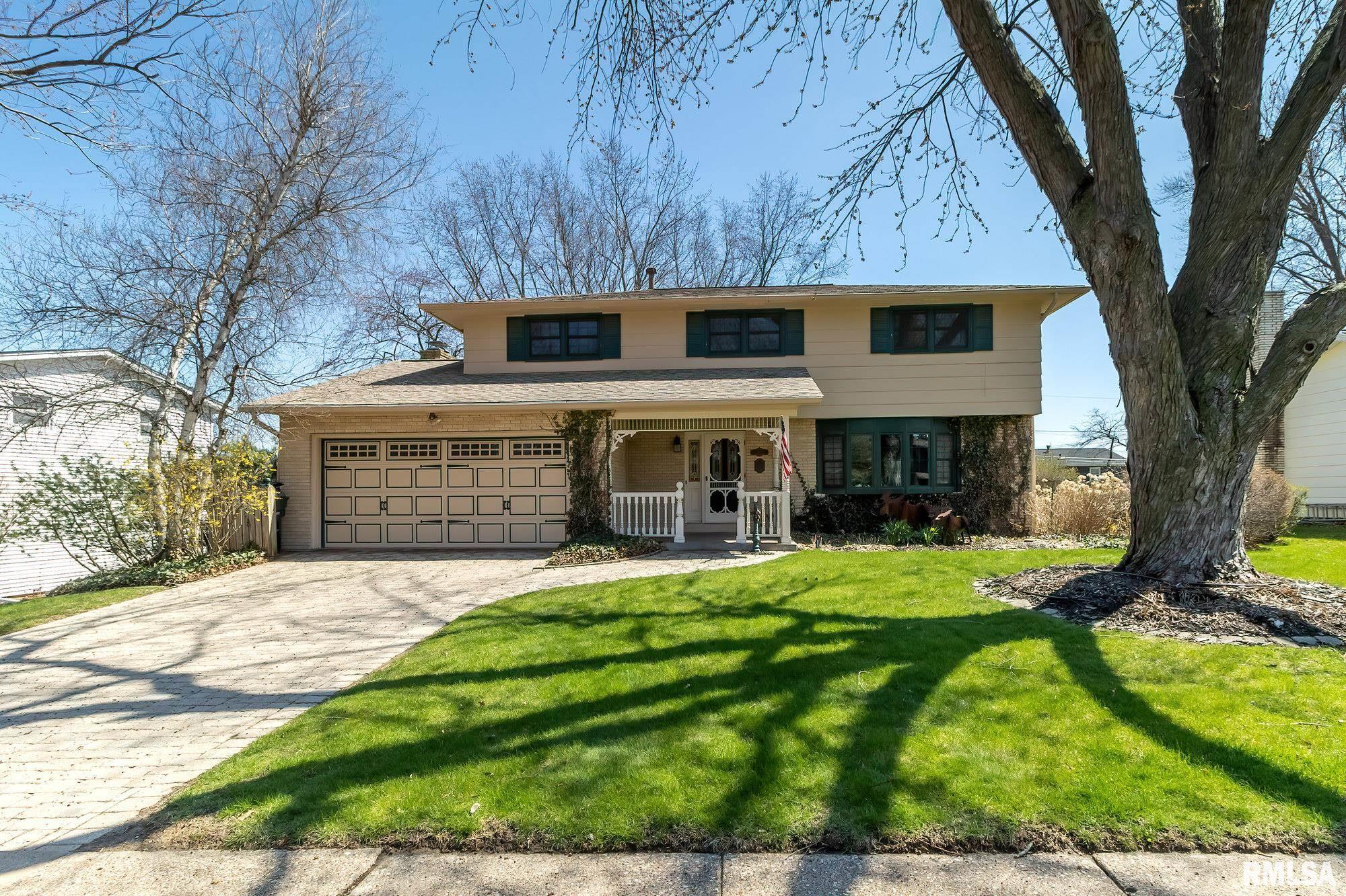 3731 Forest Road Davenport, IA 52807 - Photo 3 of 36 Gallery Image 3