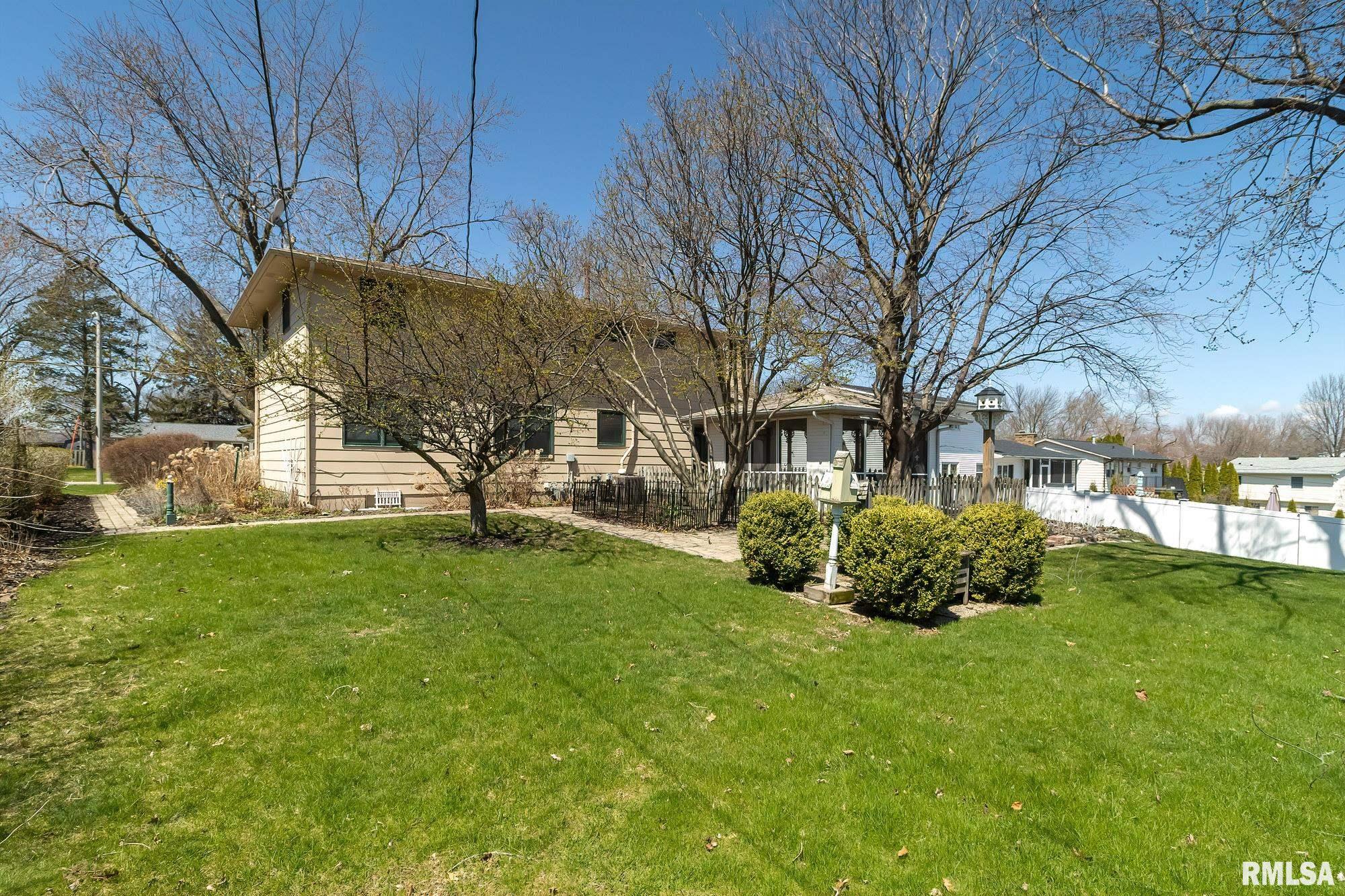3731 Forest Road Davenport, IA 52807 - Photo 6 of 36 Gallery Image 6