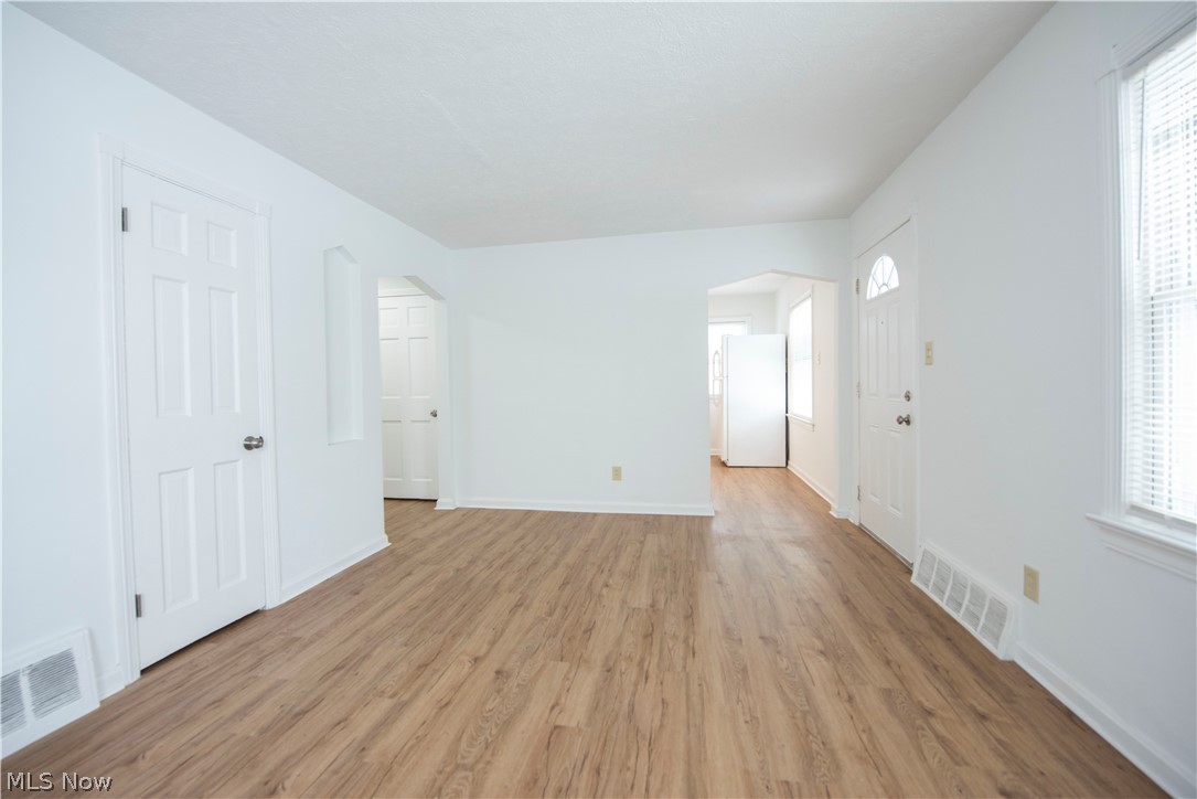 20600 Watson Road Maple Heights, OH 44137 - Photo 10 of 42