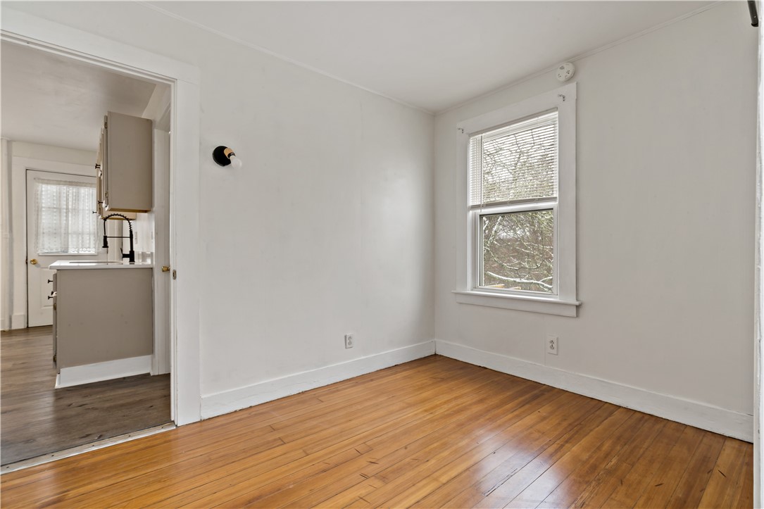 8 Pond Street Westerly, RI 02891 - Photo 11 of 38 Unit 1