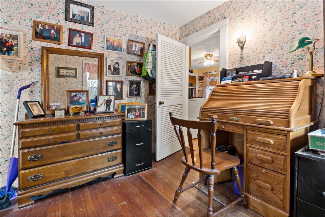 8 Pond Street Westerly, RI 02891 - Photo 22 of 38 Unit 2