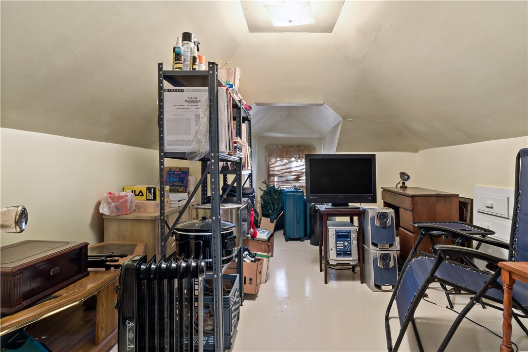 8 Pond Street Westerly, RI 02891 - Photo 30 of 38 Unit 2- 3rd floor