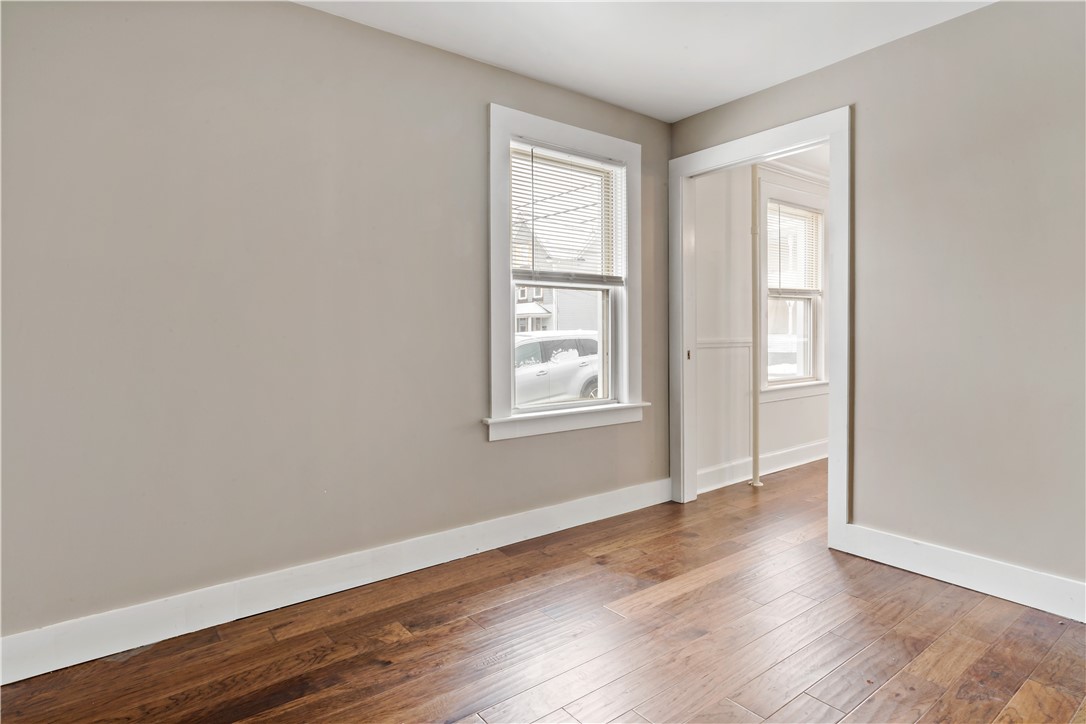 8 Pond Street Westerly, RI 02891 - Photo 5 of 38 Unit 1