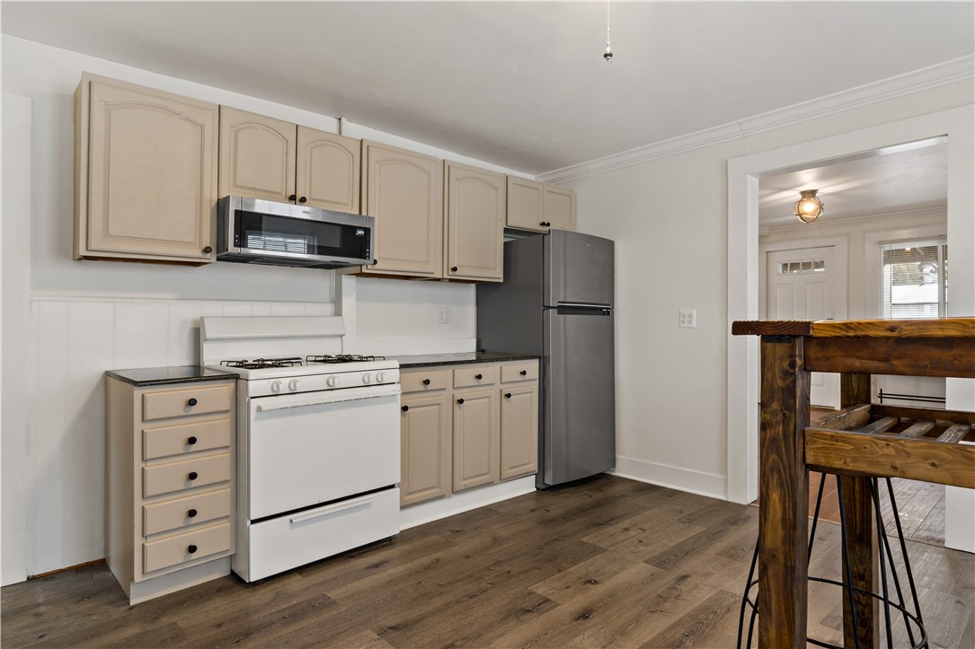 8 Pond Street Westerly, RI 02891 - Photo 8 of 38 Unit 1