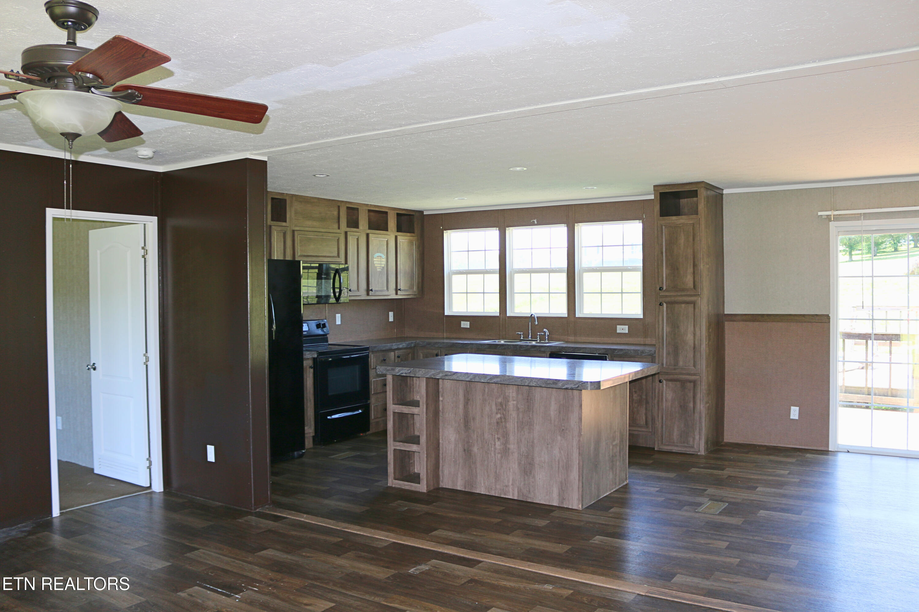 103 Meadow Brook Road Sweetwater, TN 37874 - Photo 6 of 30 Entrance view