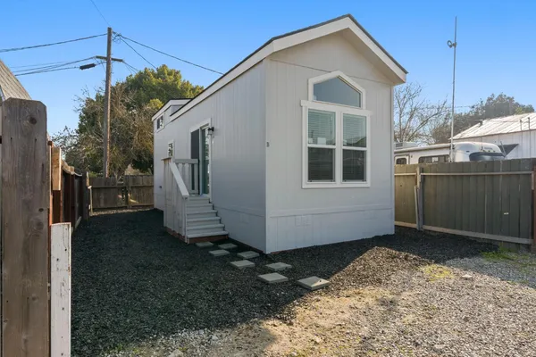 $79,950 | 1412 South 1st Street, Unit B, Turlock, CA 95380