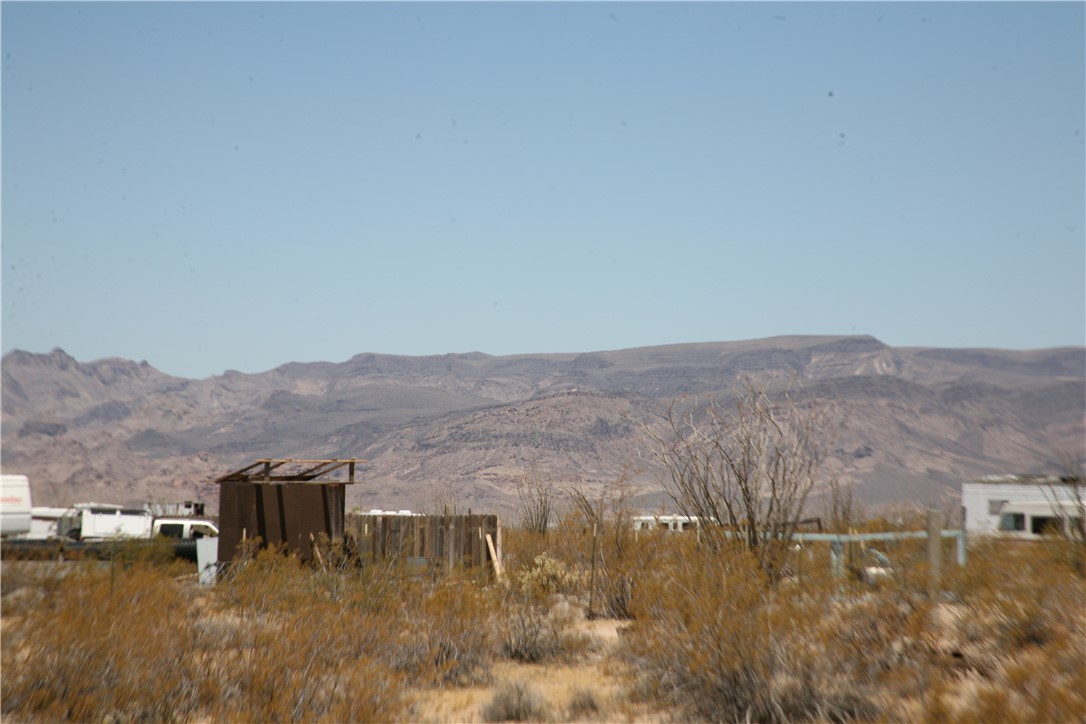 207-17-097 South Cameron Road Yucca, AZ 86438 - Photo 5 of 34