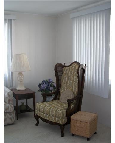 7467 Mission Gorge Road, Unit 83 Santee, CA 92071 - Photo 10 of 24 Seating area to side of sofa