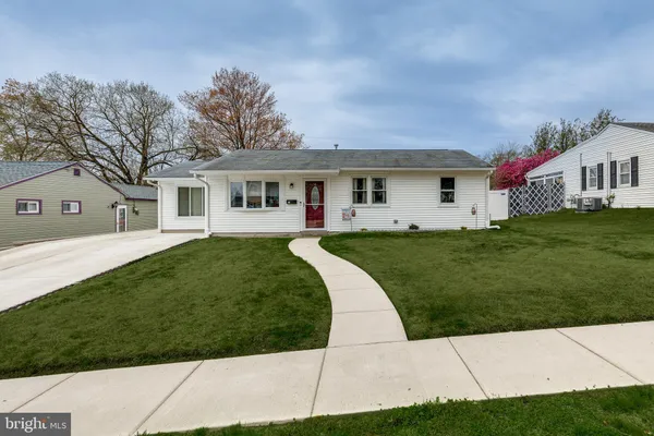 $329,000 | 38 Summit Avenue, Bellmawr, NJ 08031