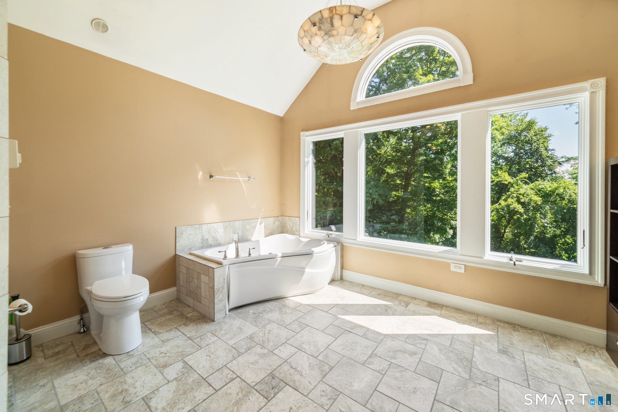 644 South Brooksvale Road Cheshire, CT 06410 - Photo 14 of 40