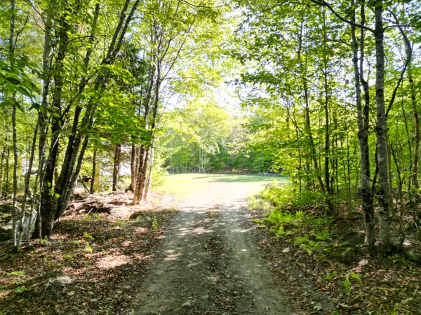 $189,000 | 73 Homestead Drive, Lakeville, ME 04487