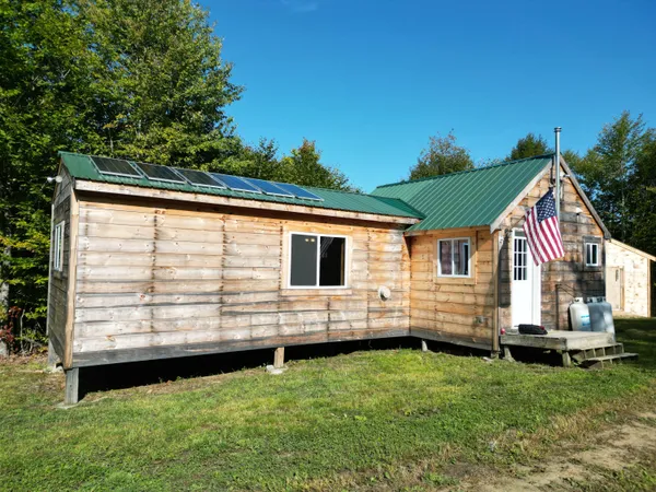 $189,000 | 73 Homestead Drive, Lakeville, ME 04487