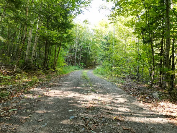 $189,000 | 73 Homestead Drive, Lakeville, ME 04487