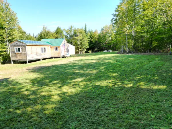 $189,000 | 73 Homestead Drive, Lakeville, ME 04487
