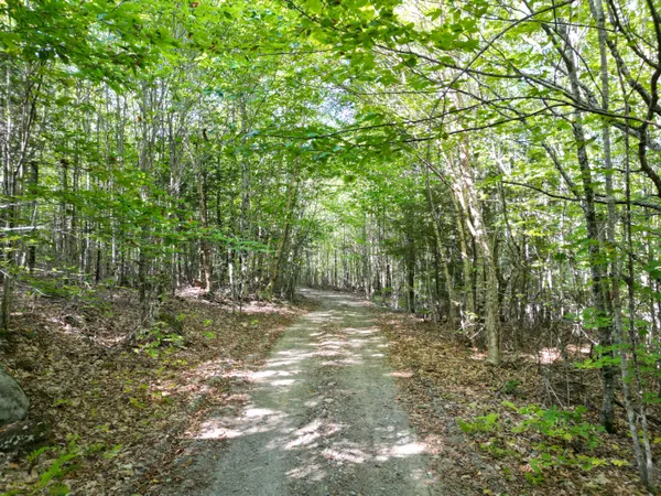 $189,000 | 73 Homestead Drive, Lakeville, ME 04487