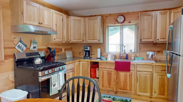 $189,000 | 73 Homestead Drive, Lakeville, ME 04487