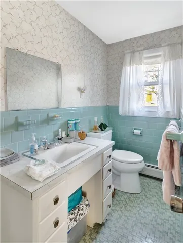 $795,000 | 89 North Court, Tiverton, RI 02878