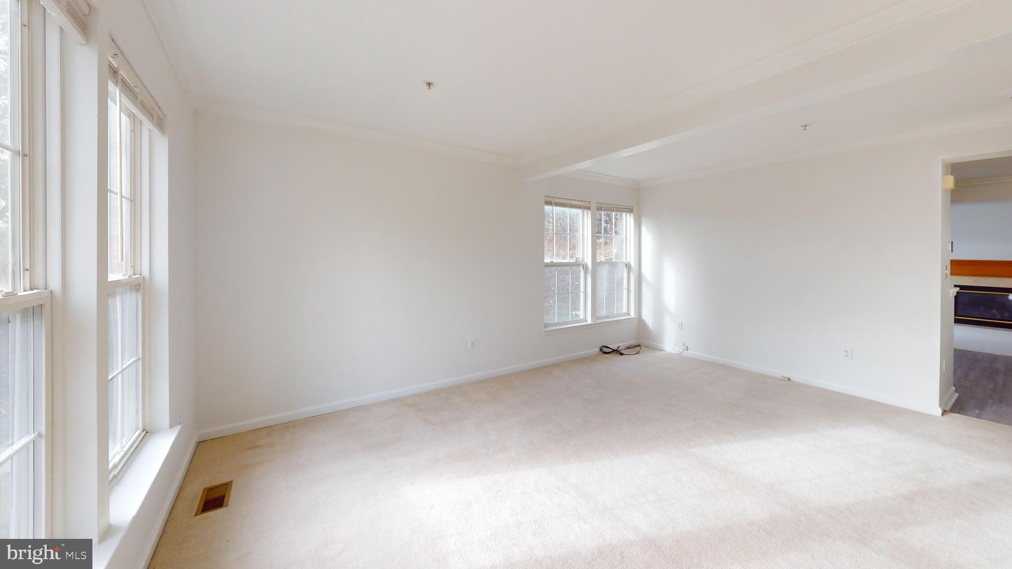 26071 Ridge Manor Drive Damascus, MD 20872 - Photo 14 of 29