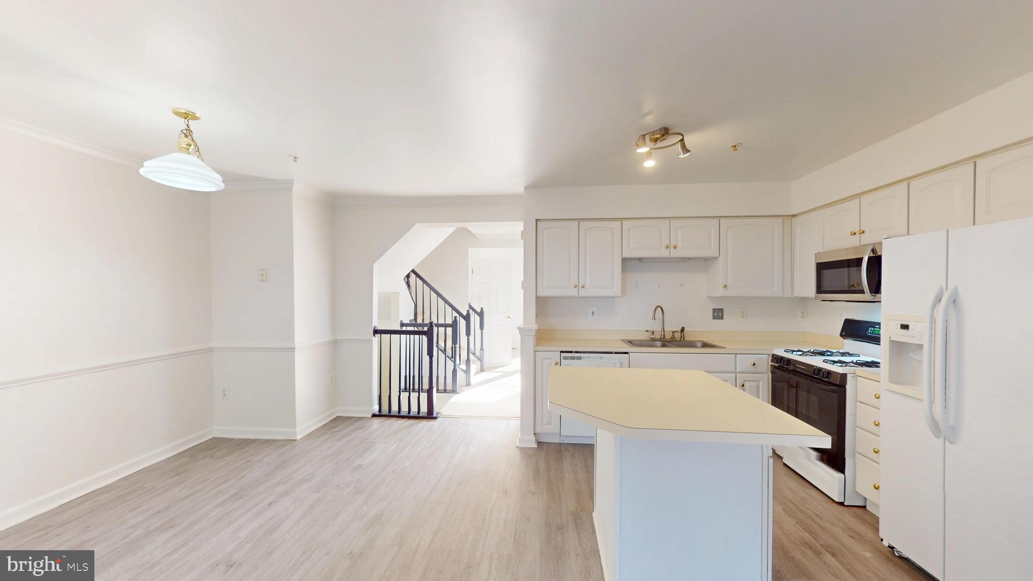 26071 Ridge Manor Drive Damascus, MD 20872 - Photo 4 of 28