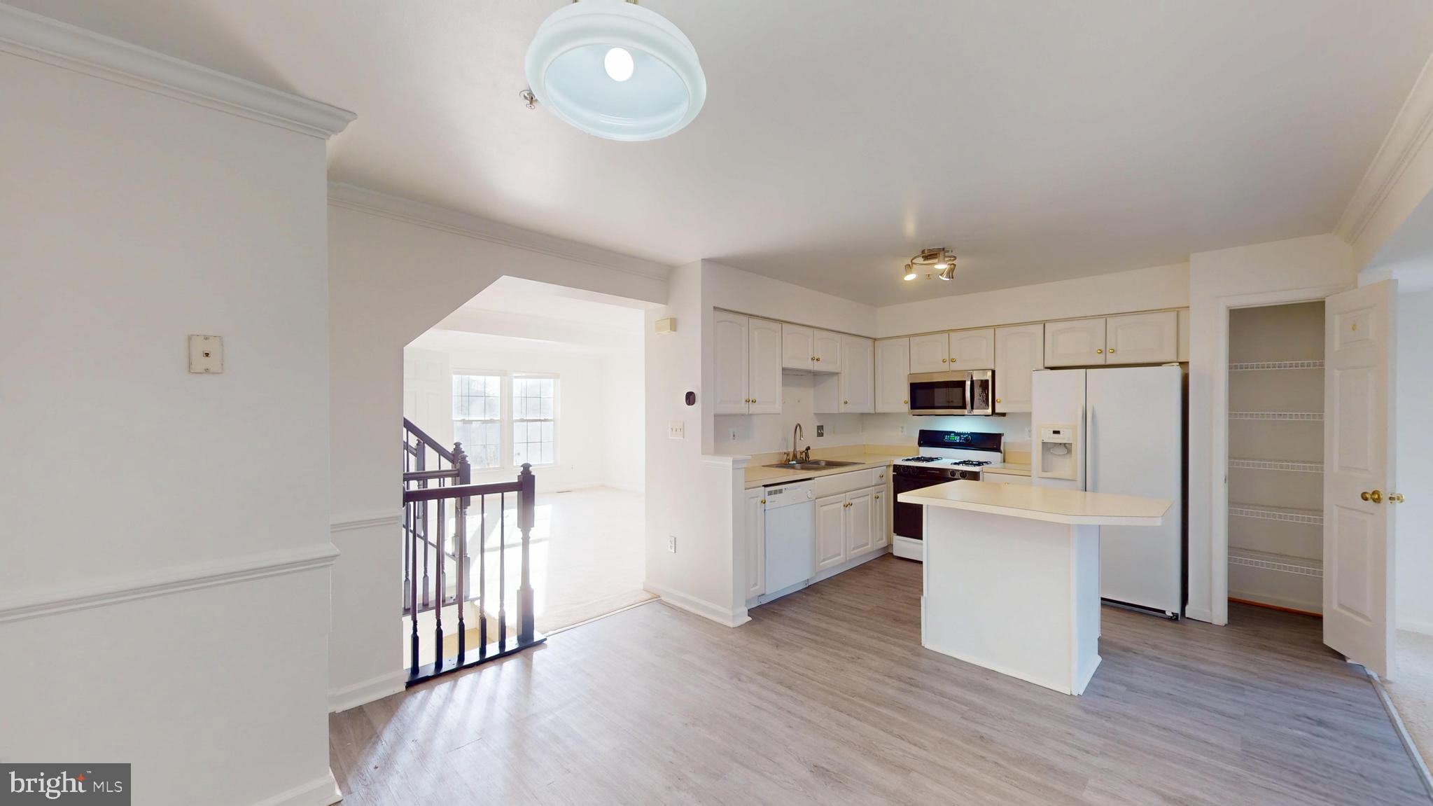 26071 Ridge Manor Drive Damascus, MD 20872 - Photo 5 of 28