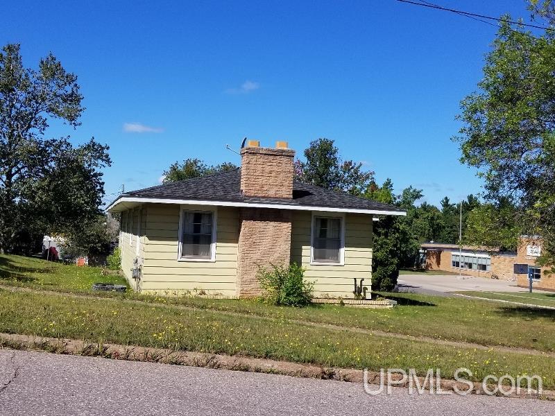 684 Poplar Street Ishpeming, MI 49849 - Photo 6 of 19 Gallery Image 6