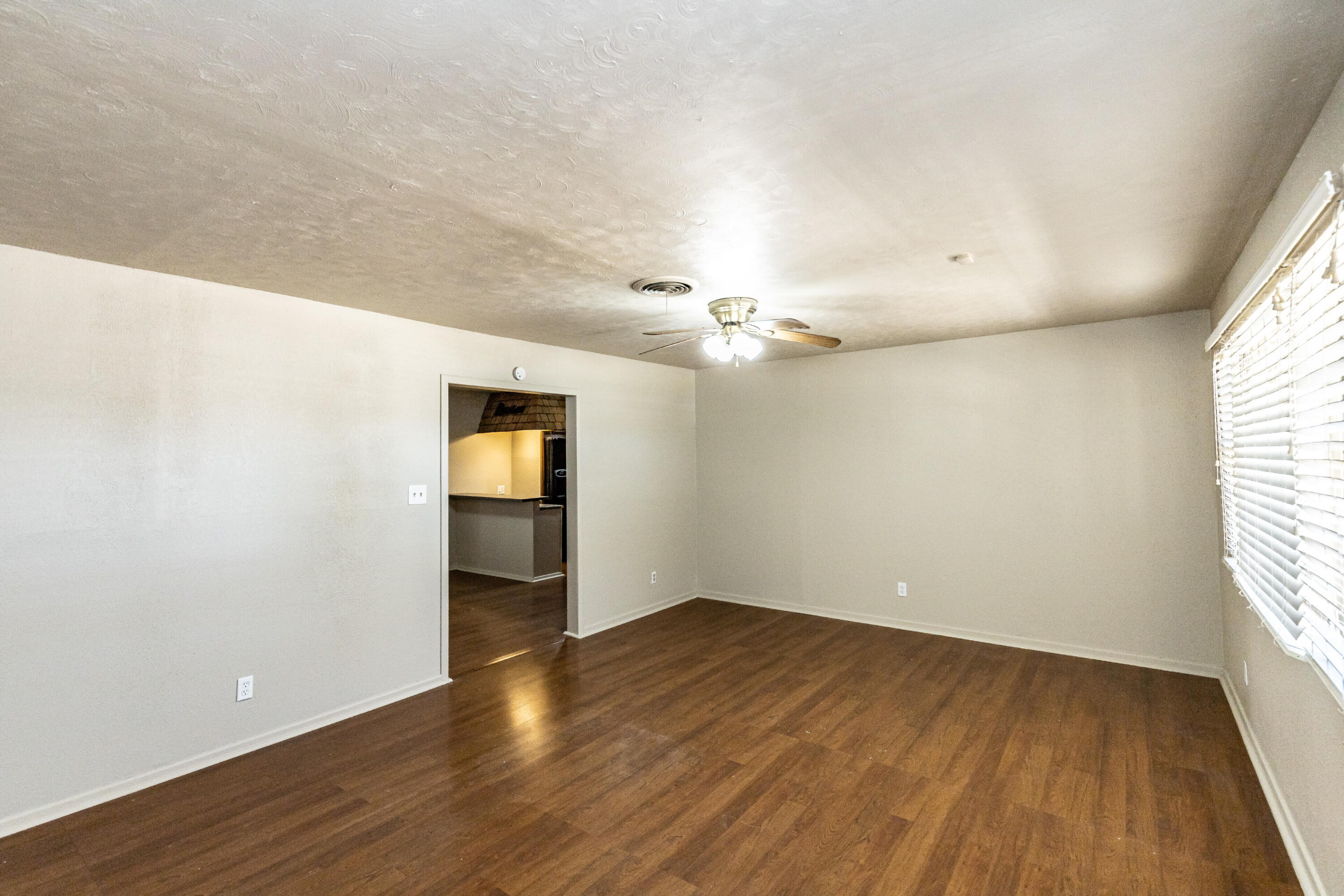 4431 Jarvis Street Lubbock, TX 79416 - Photo 14 of 32 4431 Jarvis-14