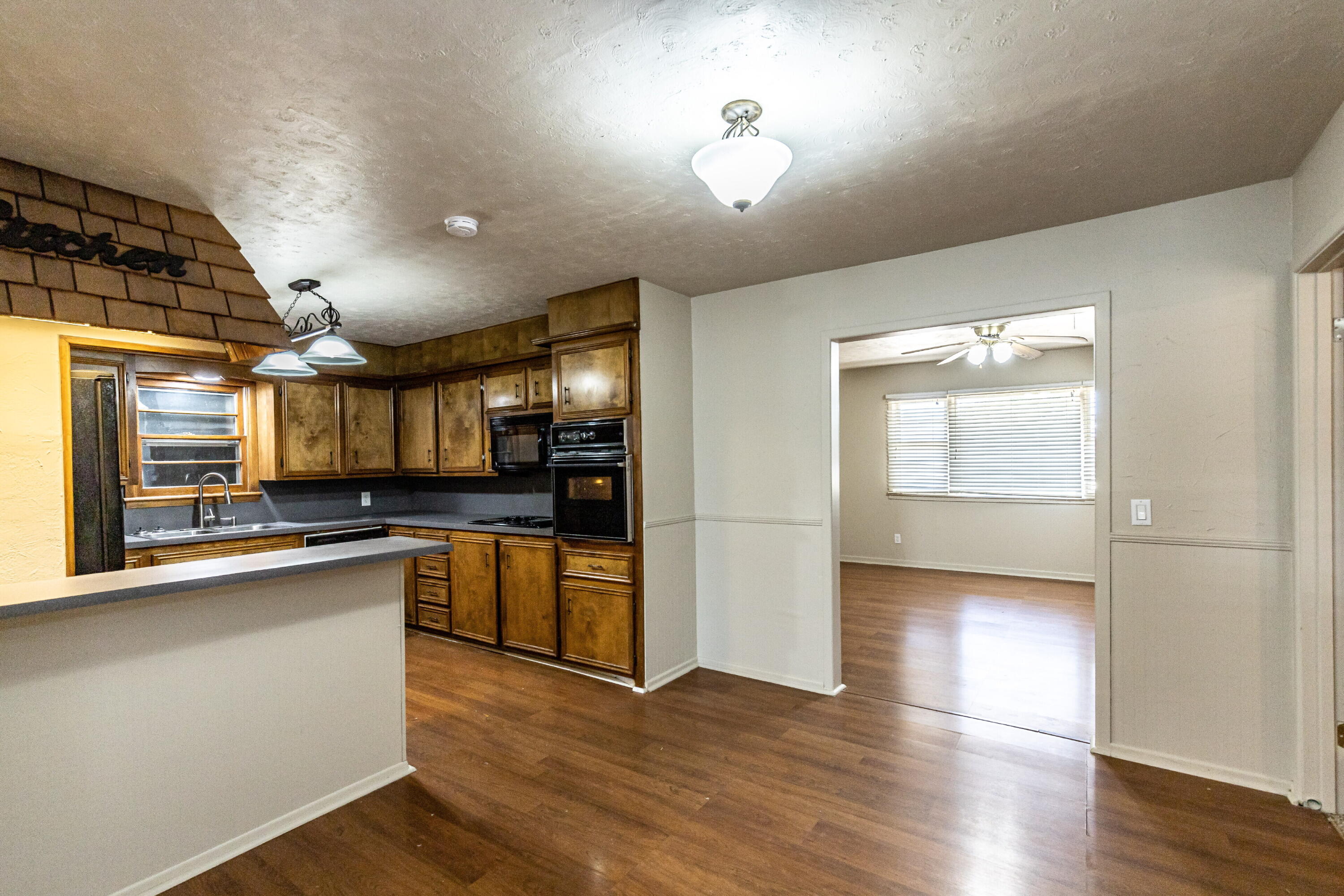 4431 Jarvis Street Lubbock, TX 79416 - Photo 17 of 32 4431 Jarvis-19