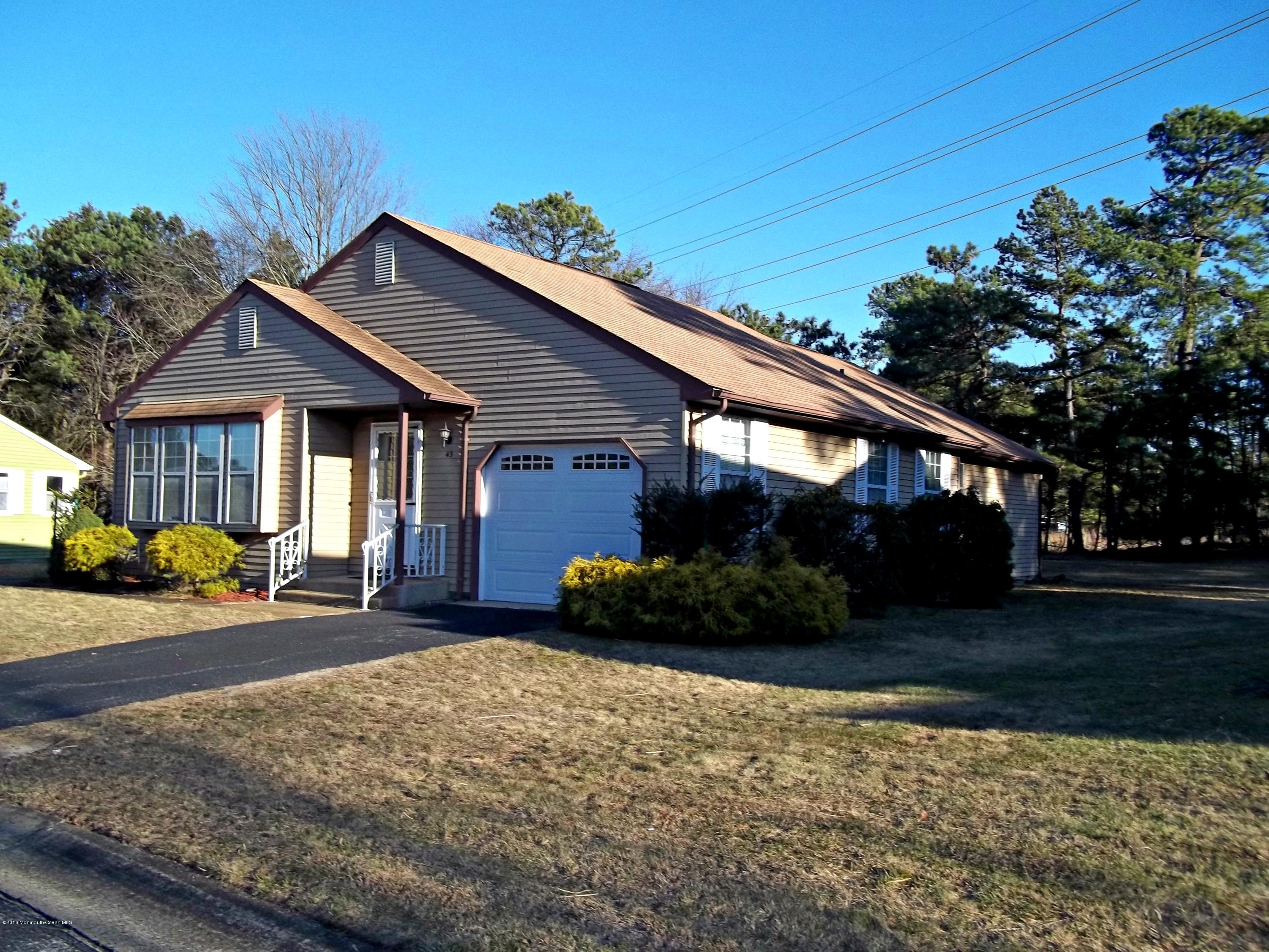 43 Ashley Road Whiting, NJ 08759 - Photo 1 of 27 43 Ashley Ct, Whiting 001