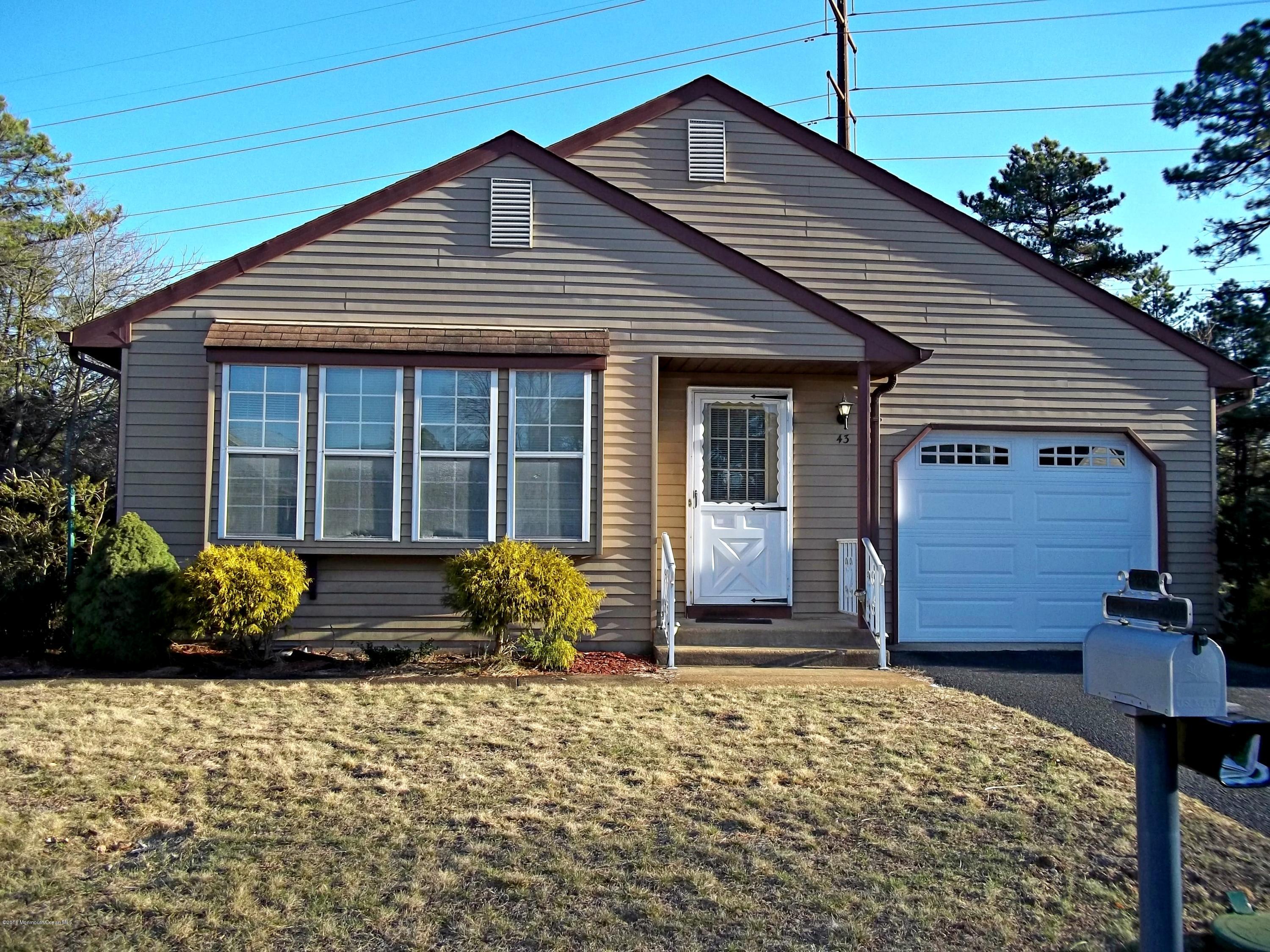 43 Ashley Road Whiting, NJ 08759 - Photo 2 of 27 43 Ashley Ct, Whiting 034