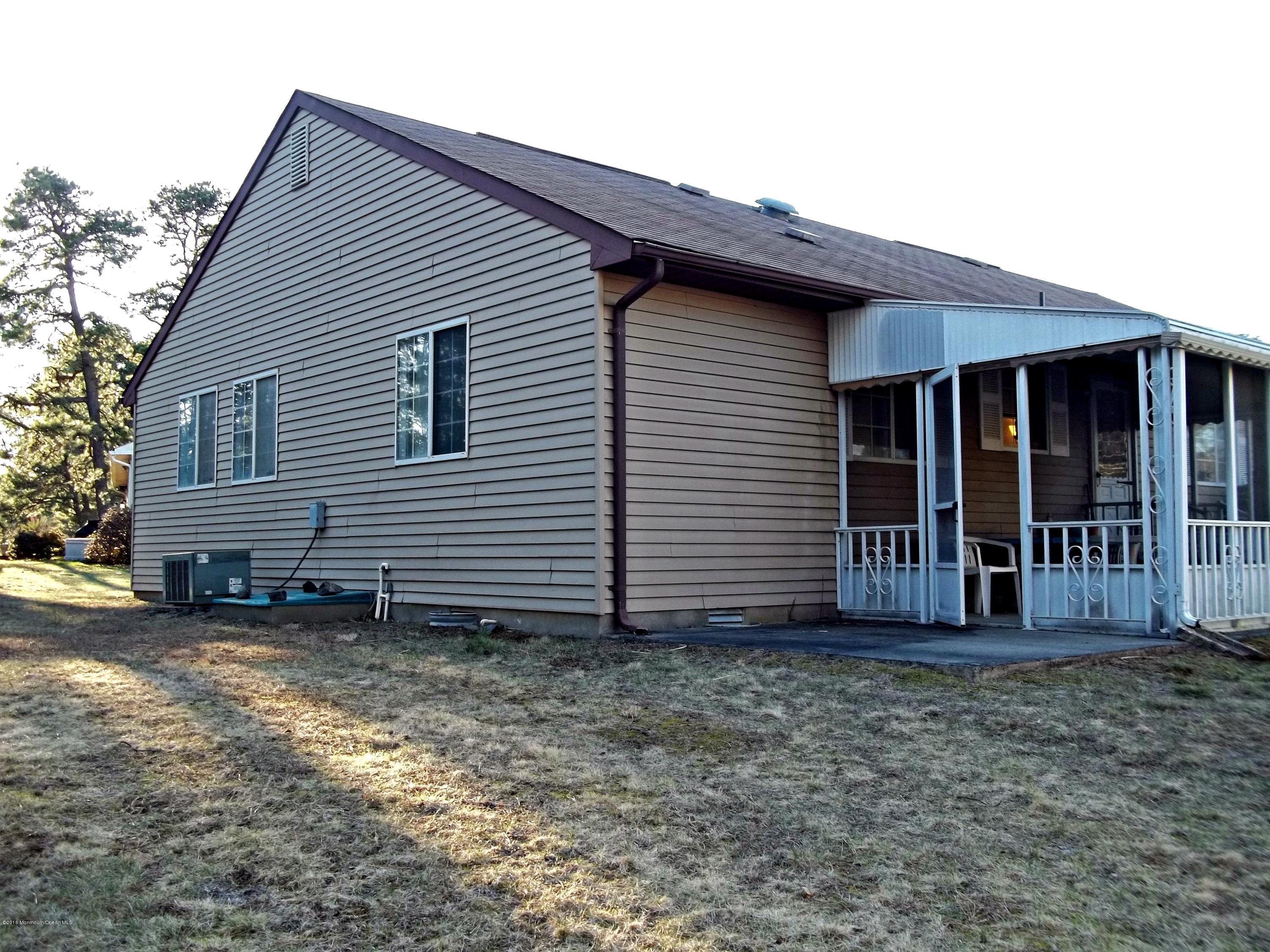 43 Ashley Road Whiting, NJ 08759 - Photo 25 of 27 43 Ashley Ct, Whiting 026