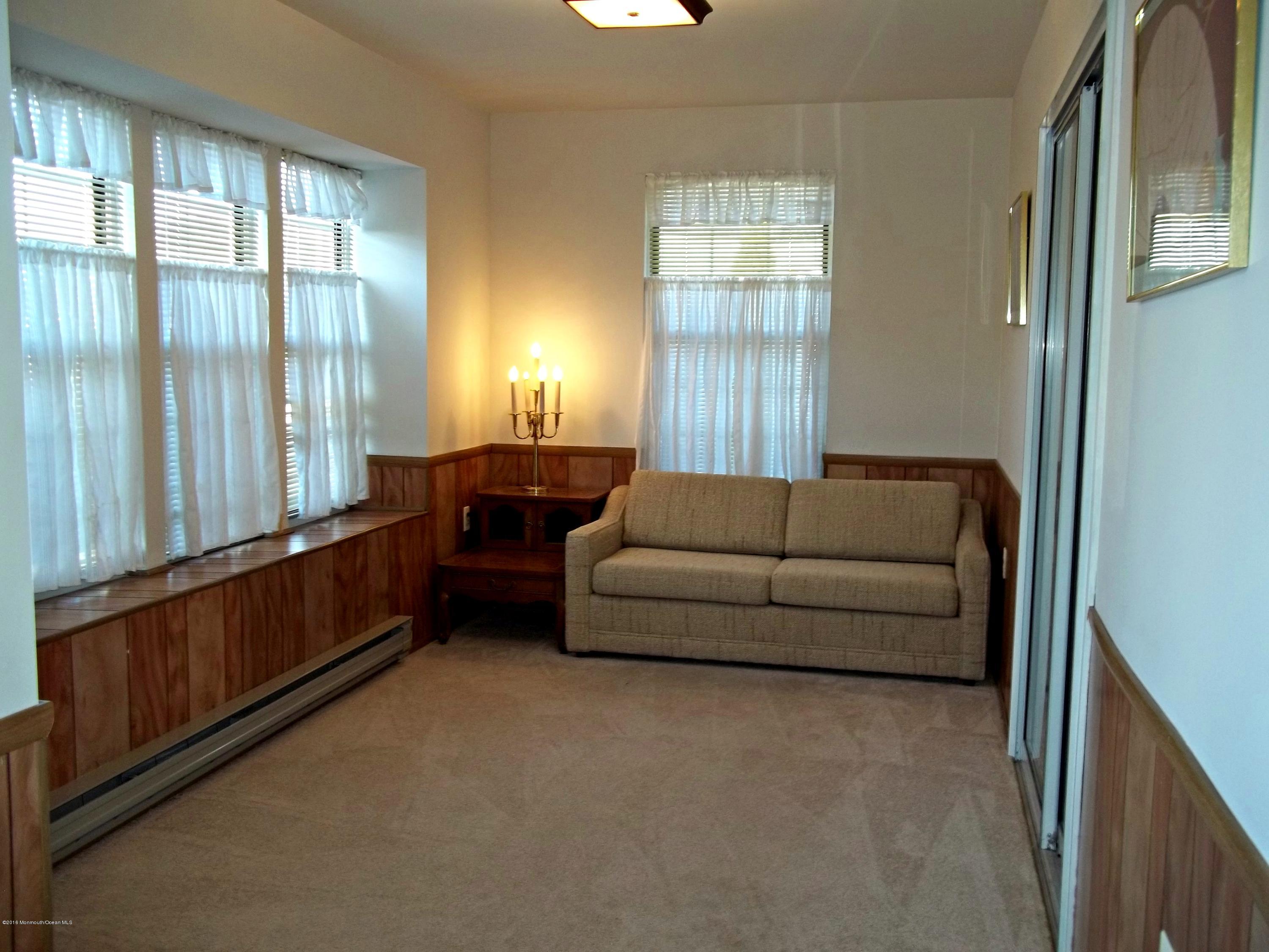 43 Ashley Road Whiting, NJ 08759 - Photo 4 of 27 43 Ashley Ct, Whiting 038