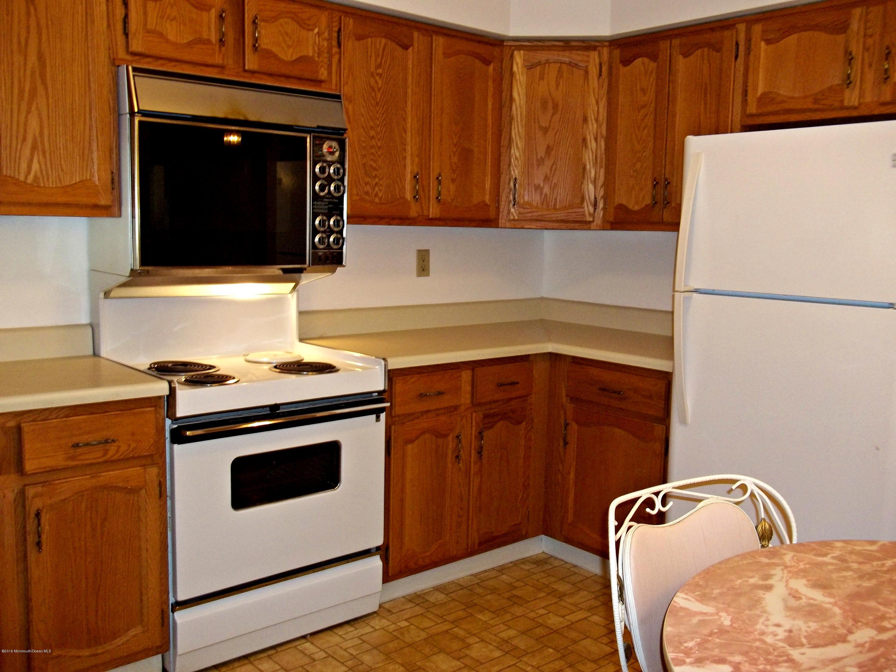 43 Ashley Road Whiting, NJ 08759 - Photo 9 of 27 43 Ashley Ct, Whiting 021
