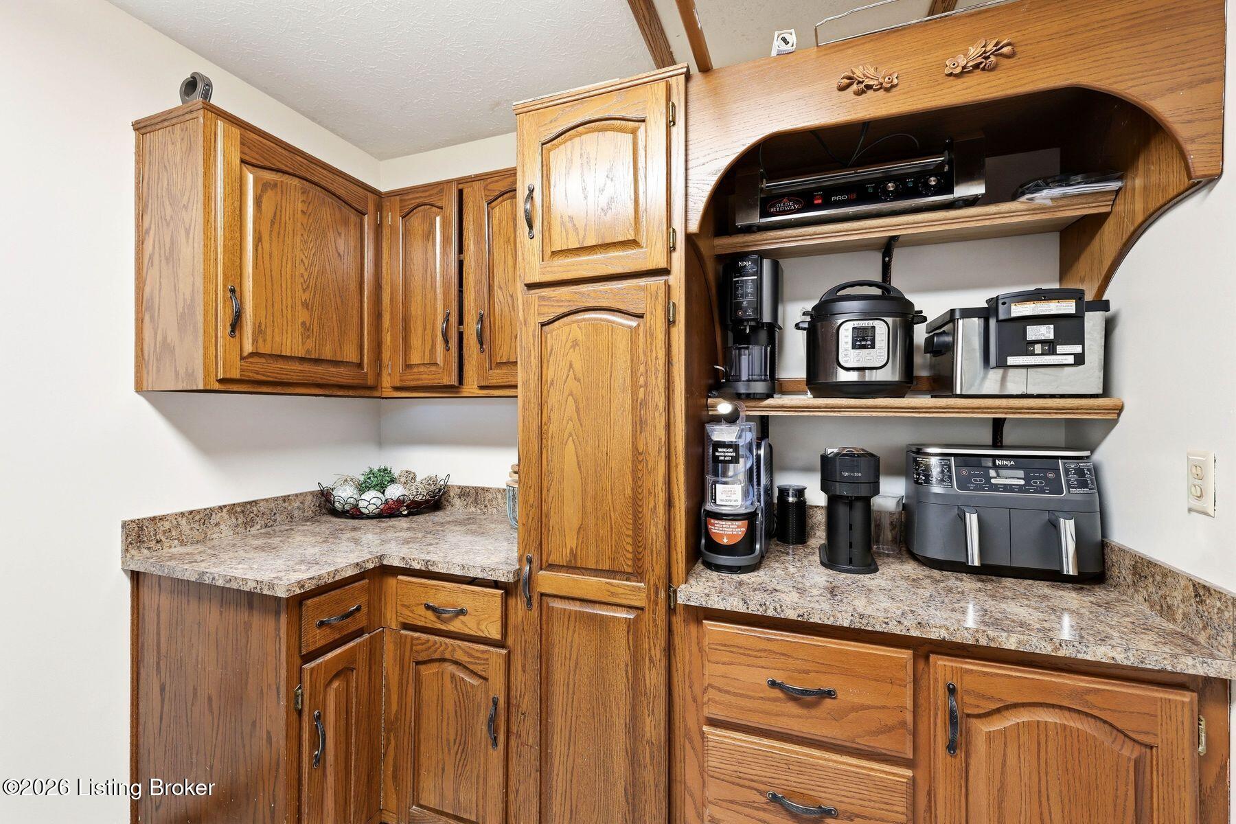 5504 Mt Washington Road Louisville, KY 40229 - Photo 21 of 49 photo_online_048