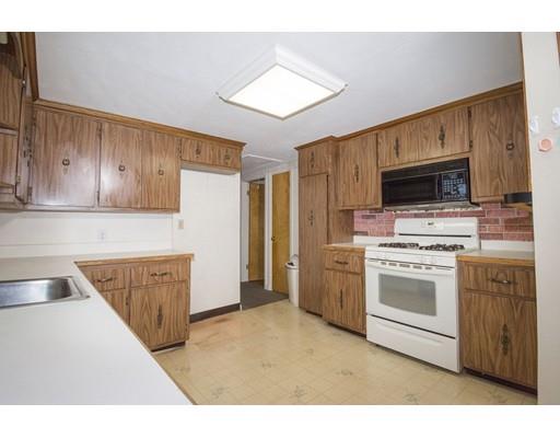 70 Saning Road Weymouth, MA 02191 - Photo 3 of 17 Gallery Image 3